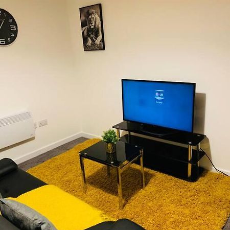 City Blessed Apartment 1 With Free Parking 北希尔兹 外观 照片