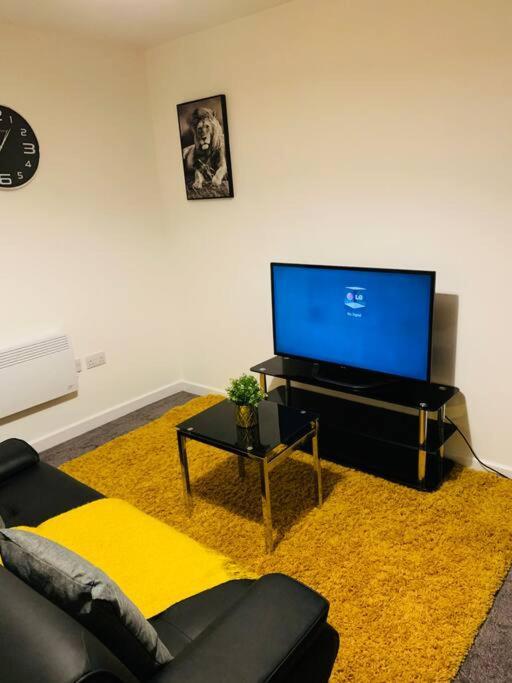 City Blessed Apartment 1 With Free Parking 北希尔兹 外观 照片