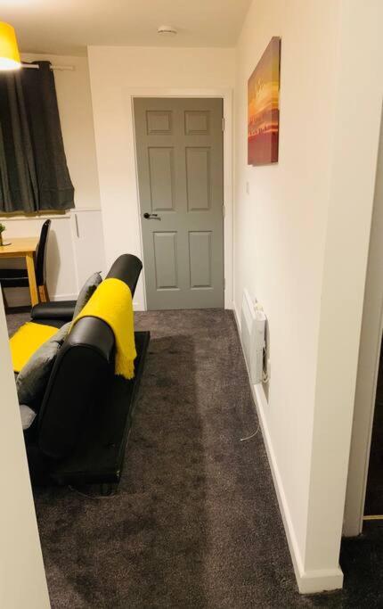 City Blessed Apartment 1 With Free Parking 北希尔兹 外观 照片